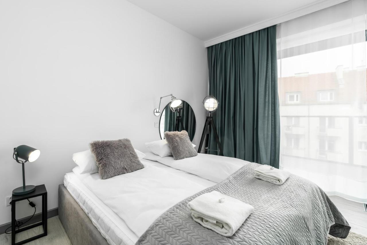 Apartments Poznan Chwaliszewo Residence With Free Garage By Noclegi Renters Exteriör bild