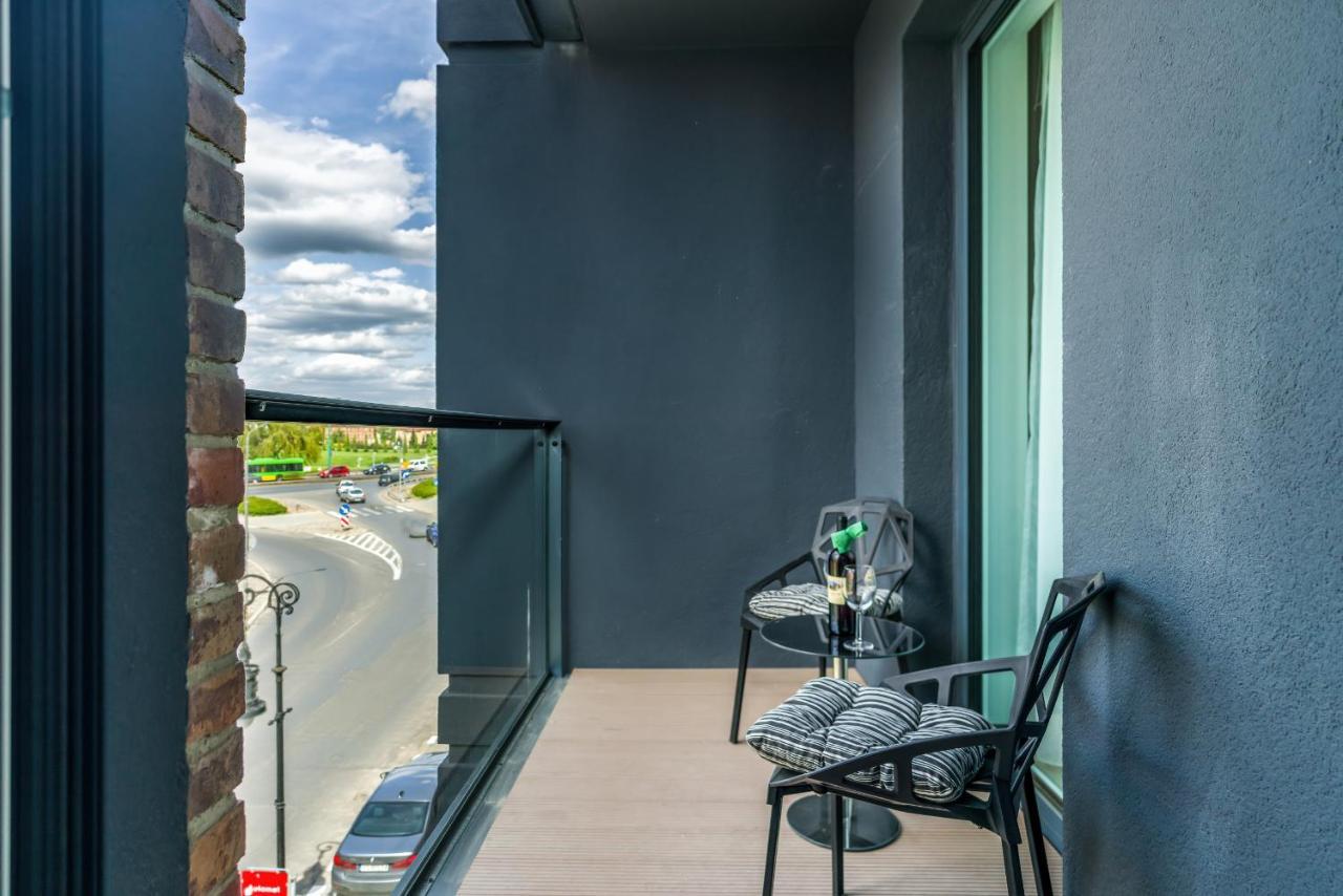 Apartments Poznan Chwaliszewo Residence With Free Garage By Noclegi Renters Exteriör bild