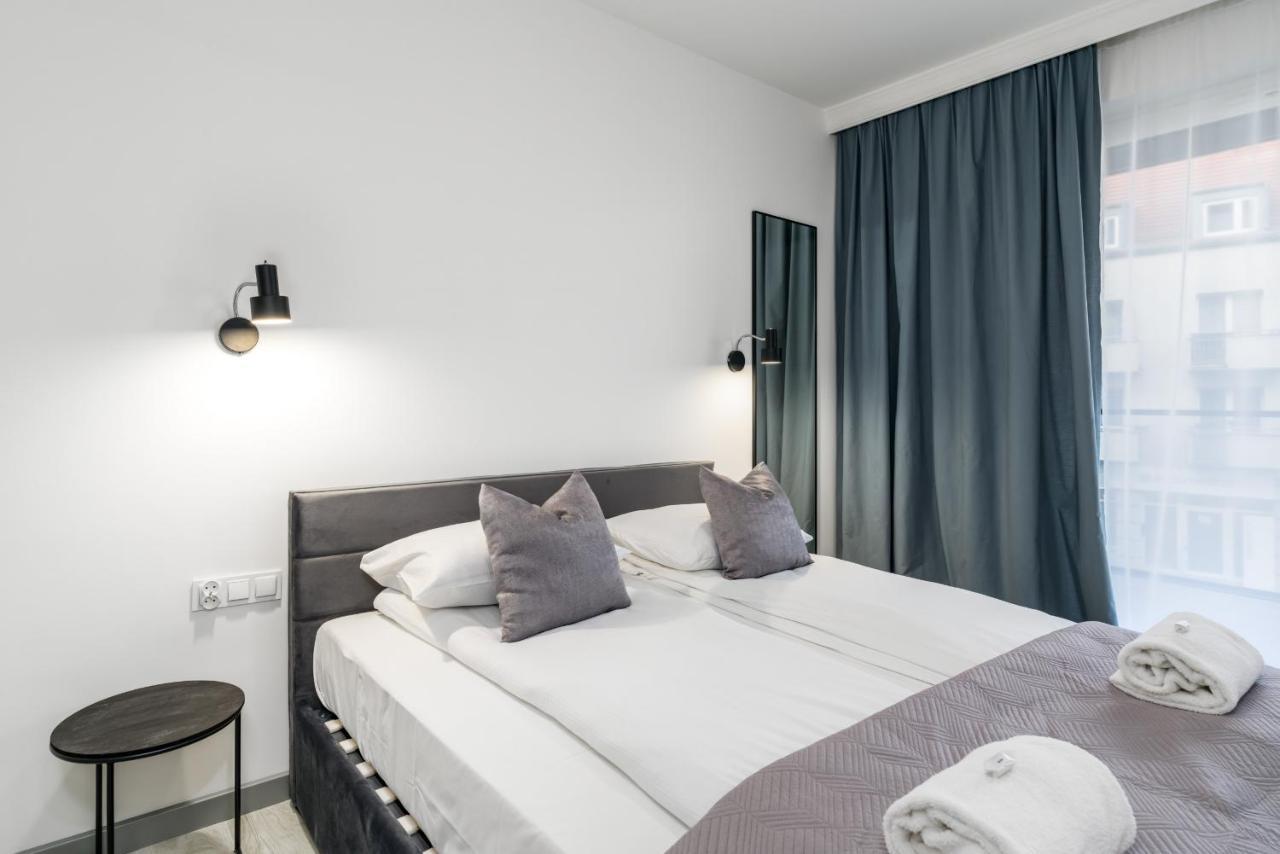 Apartments Poznan Chwaliszewo Residence With Free Garage By Noclegi Renters Exteriör bild
