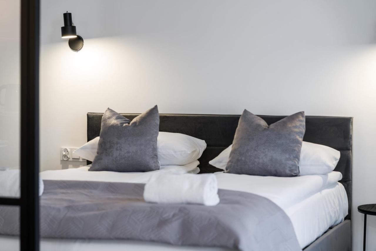 Apartments Poznan Chwaliszewo Residence With Free Garage By Noclegi Renters Exteriör bild