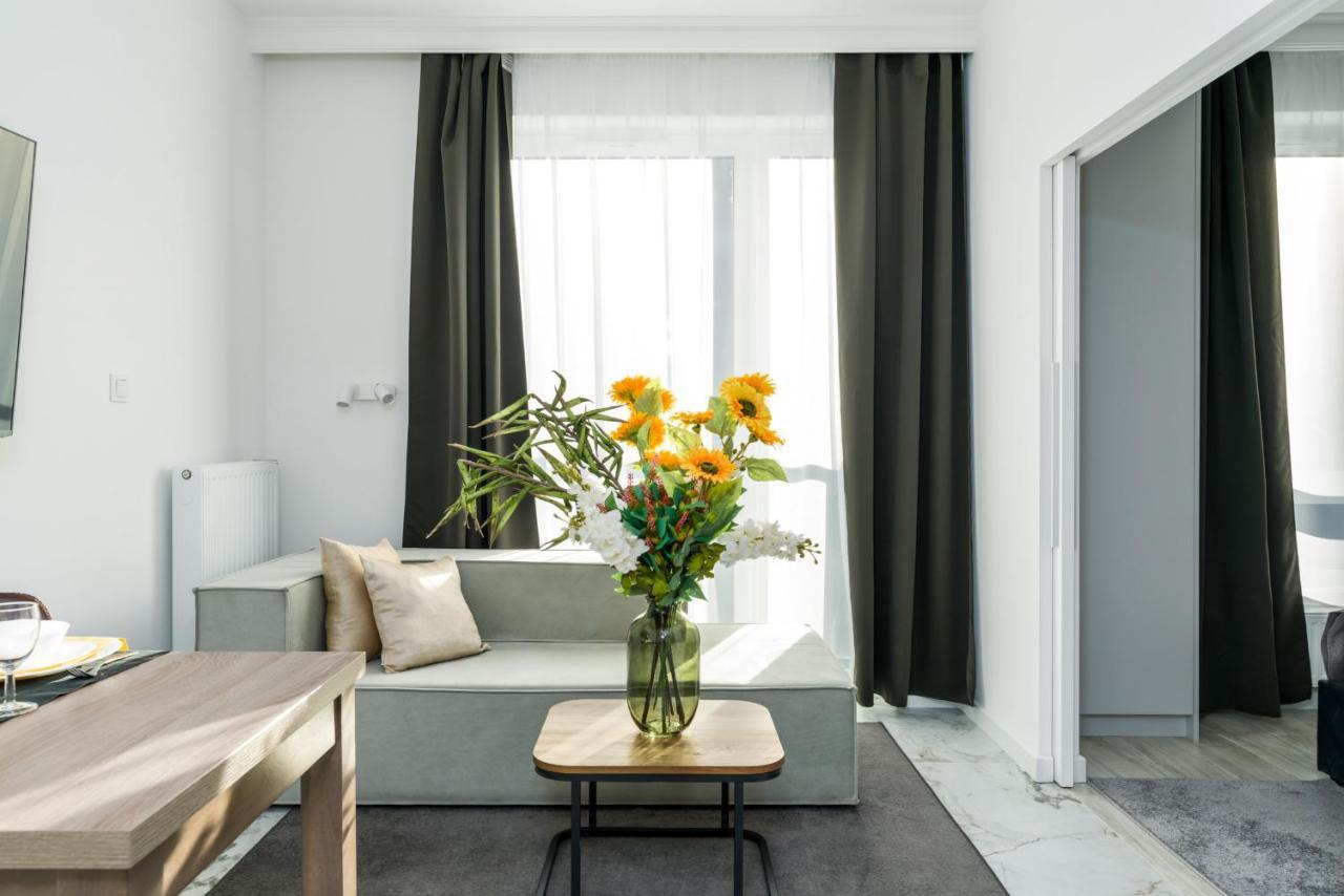 Apartments Poznan Chwaliszewo Residence With Free Garage By Noclegi Renters Exteriör bild