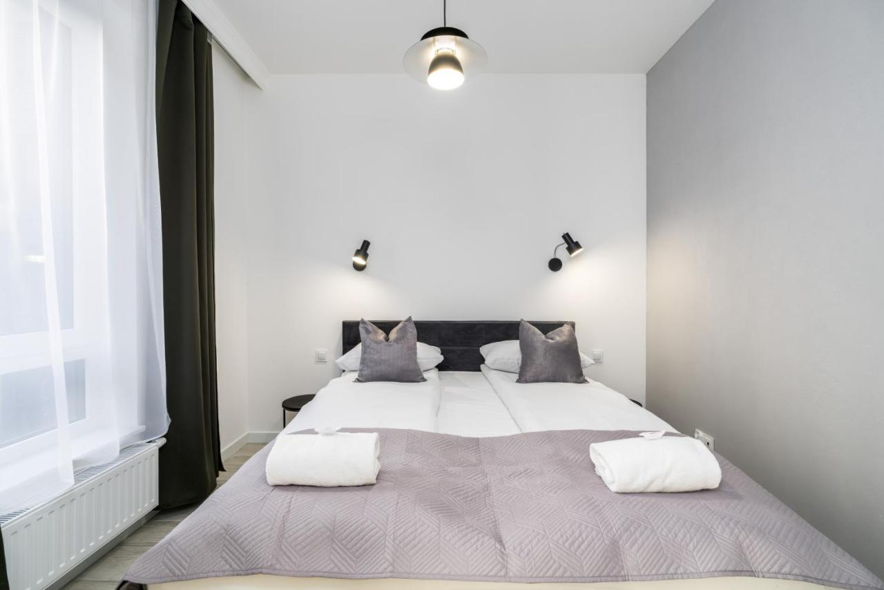 Apartments Poznan Chwaliszewo Residence With Free Garage By Noclegi Renters Exteriör bild
